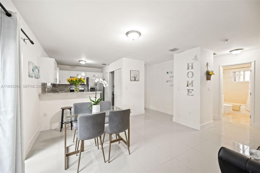 For Sale: $569,000 (4 beds, 2 baths, 1400 Square Feet)