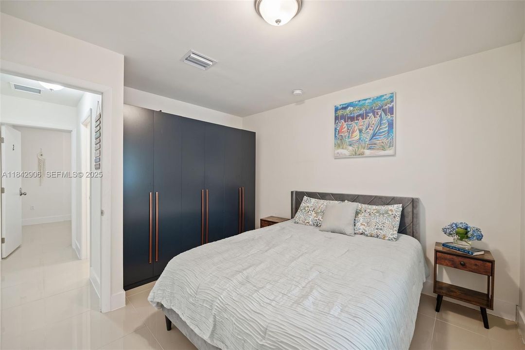 For Sale: $569,000 (4 beds, 2 baths, 1400 Square Feet)