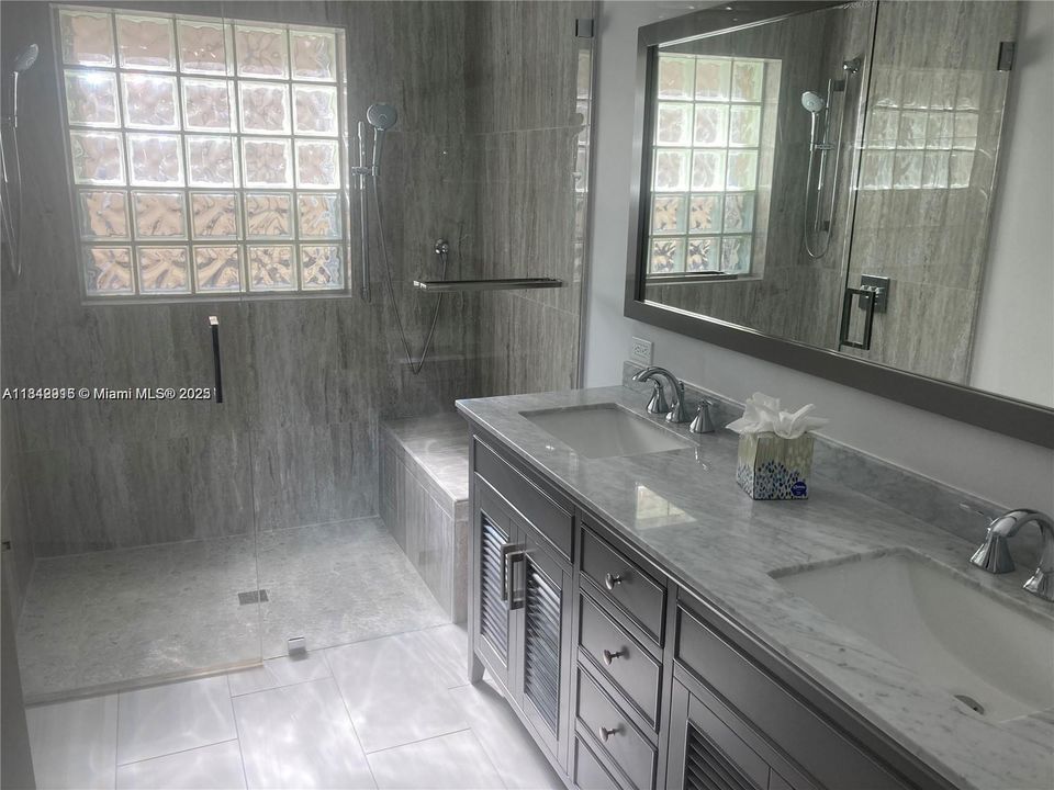 Recently Rented: $3,750 (3 beds, 2 baths, 2107 Square Feet)