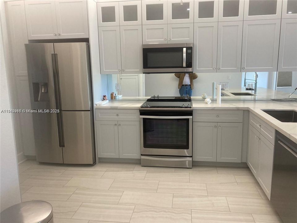 Recently Rented: $3,750 (3 beds, 2 baths, 2107 Square Feet)