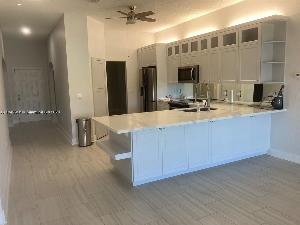 Recently Rented: $3,750 (3 beds, 2 baths, 2107 Square Feet)