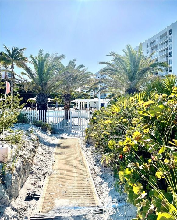 For Sale: $1,595,000 (2 beds, 2 baths, 1496 Square Feet)