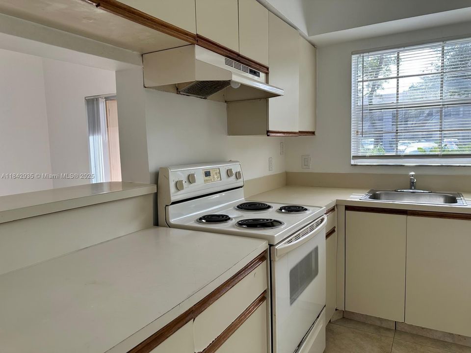 Recientemente alquilado: $1,850 (2 camas, 2 baños, 807 Pies cuadrados)