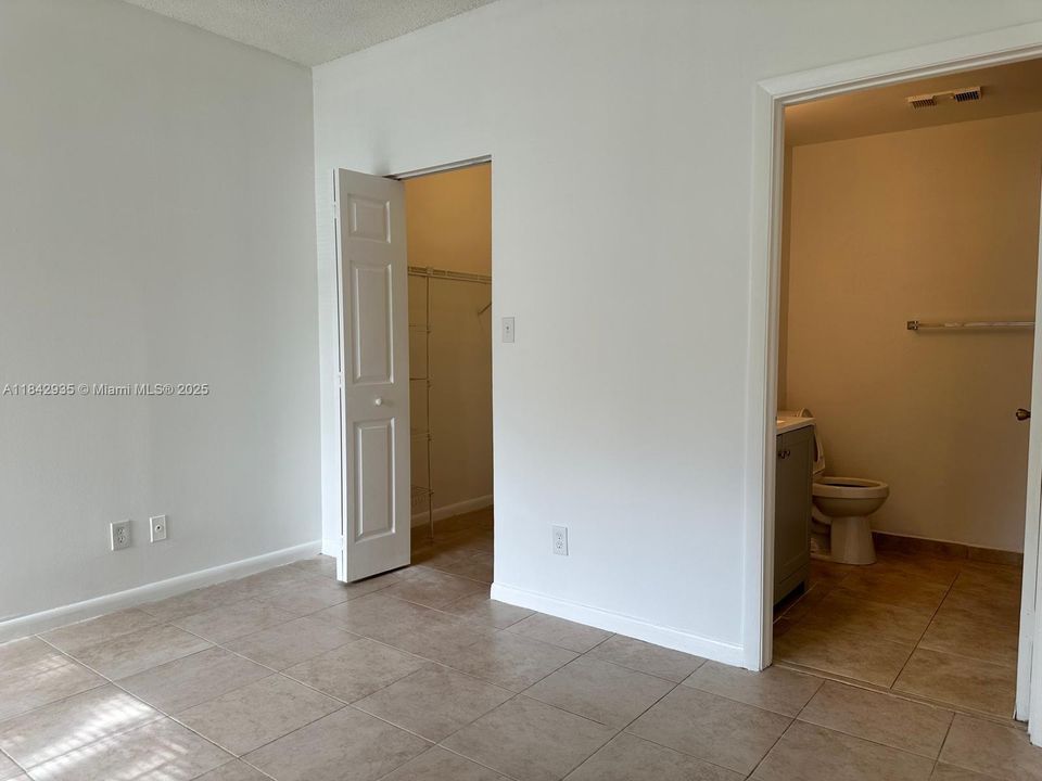 Recientemente alquilado: $1,850 (2 camas, 2 baños, 807 Pies cuadrados)