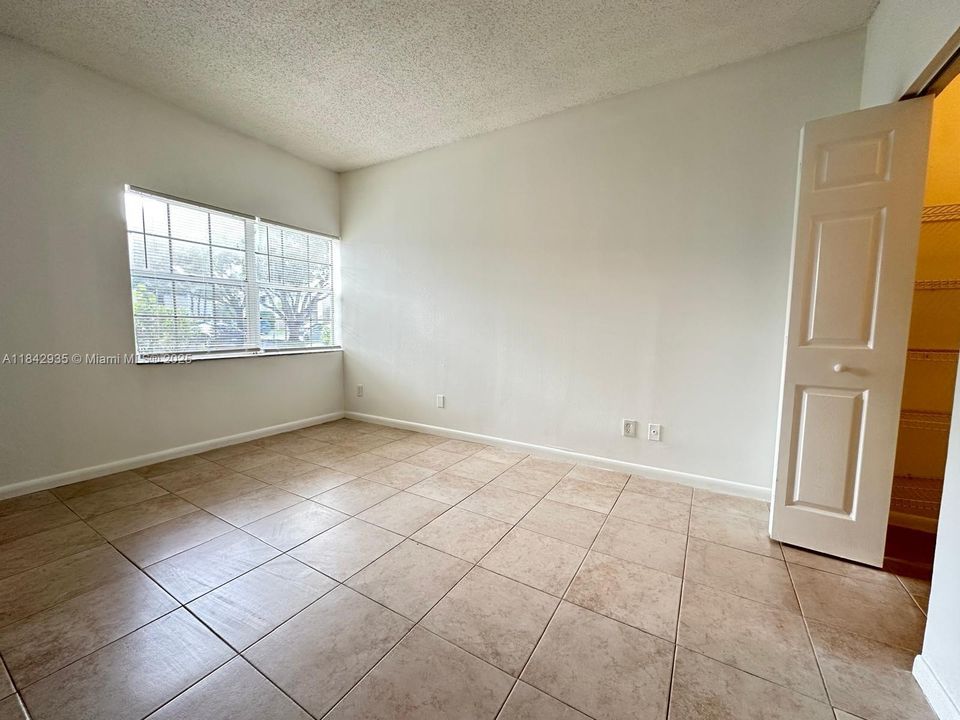 Recientemente alquilado: $1,850 (2 camas, 2 baños, 807 Pies cuadrados)