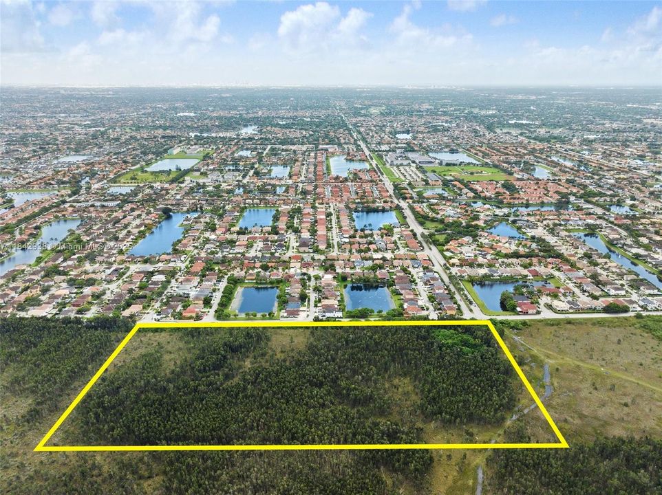 待售: $5,000,000 (20.00 acres)