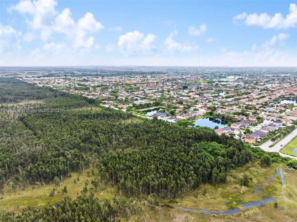 待售: $5,000,000 (20.00 acres)