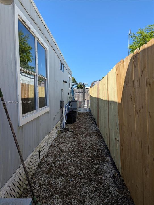 Vendido Recientemente: $290,000 (3 camas, 2 baños, 1152 Pies cuadrados)