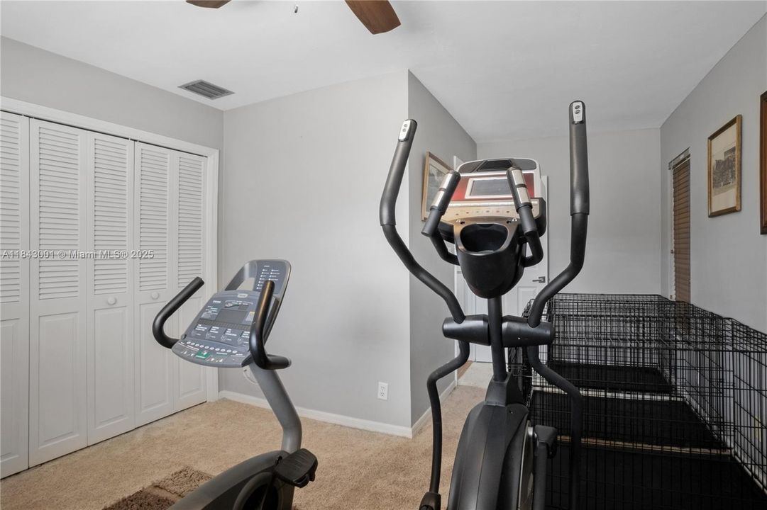Bedroom 4/exercise room