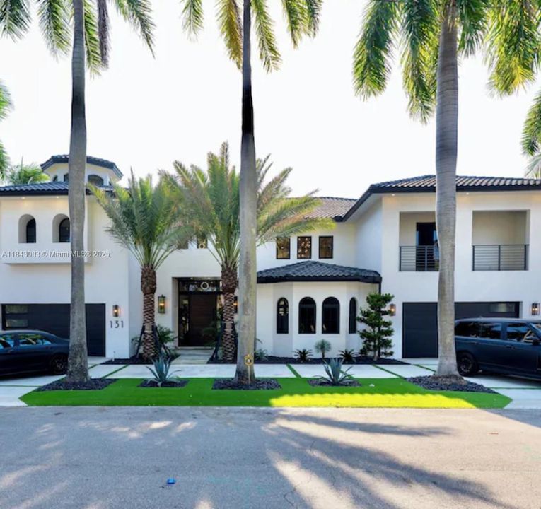 Recientemente alquilado: $55,000 (5 camas, 5 baños, 7401 Pies cuadrados)