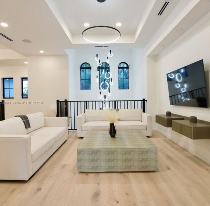 Recientemente alquilado: $55,000 (5 camas, 5 baños, 7401 Pies cuadrados)