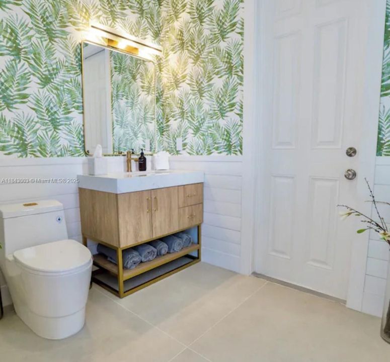 Recientemente alquilado: $55,000 (5 camas, 5 baños, 7401 Pies cuadrados)