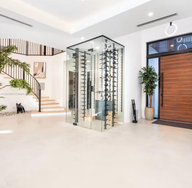 Recientemente alquilado: $55,000 (5 camas, 5 baños, 7401 Pies cuadrados)