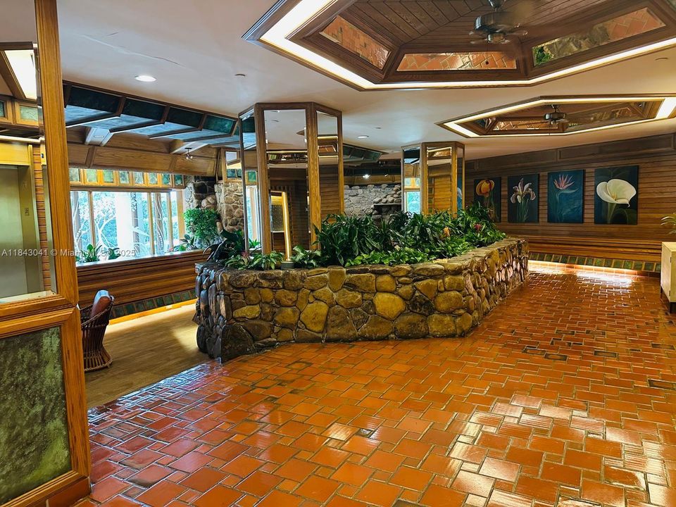 待售: $329,000 (2 贝兹, 2 浴室, 1268 平方英尺)