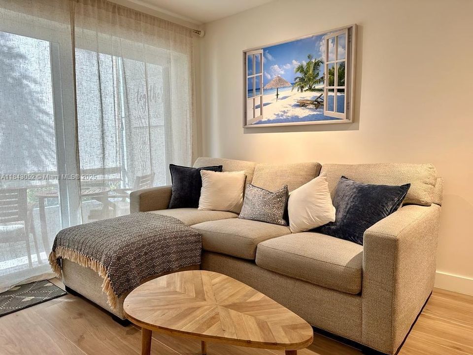 待售: $748,000 (2 贝兹, 2 浴室, 0 平方英尺)