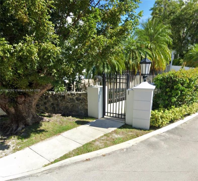 Private Beach entrance