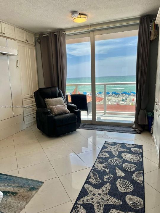 待售: $179,999 (0 贝兹, 1 浴室, 360 平方英尺)