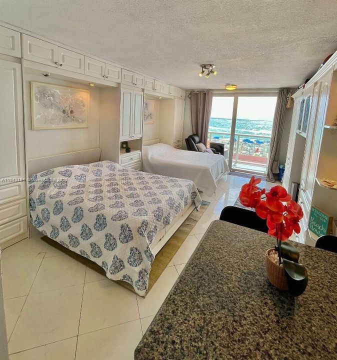 待售: $179,999 (0 贝兹, 1 浴室, 360 平方英尺)