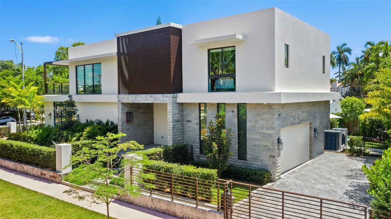 For Sale: $619,000 (4 beds, 4 baths, 3410 Square Feet)