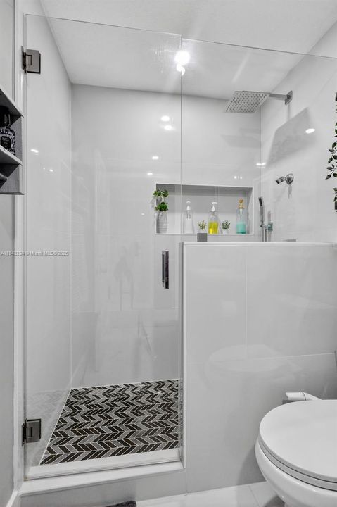 Active With Contract: $499,000 (3 beds, 2 baths, 1212 Square Feet)