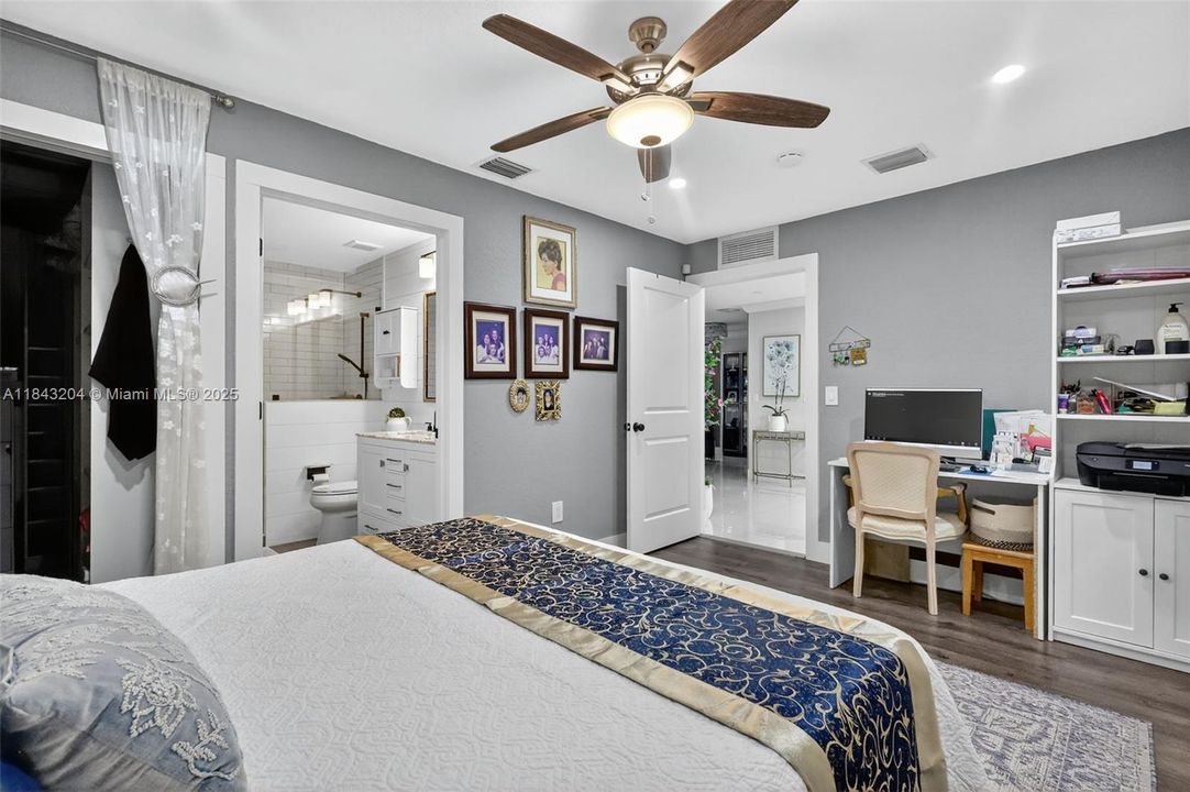 Active With Contract: $499,000 (3 beds, 2 baths, 1212 Square Feet)