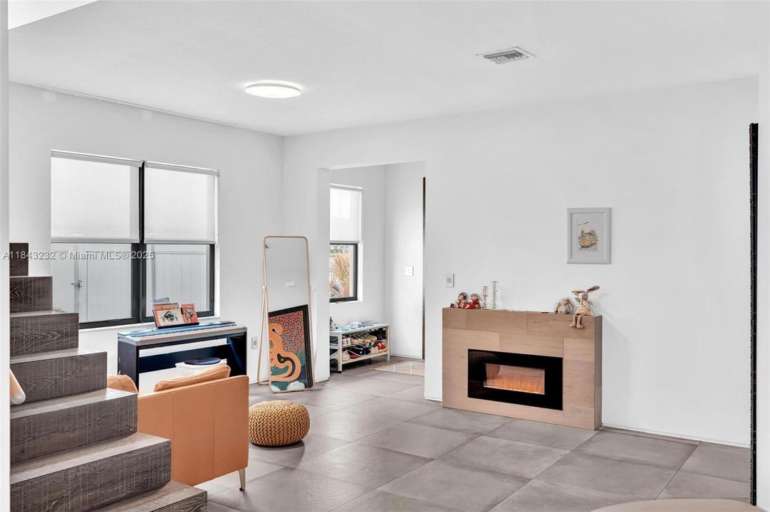 Active With Contract: $1,098,000 (4 beds, 2 baths, 2223 Square Feet)