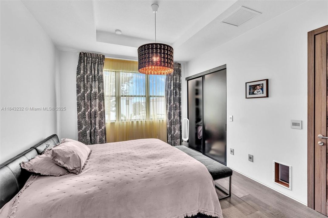 Active With Contract: $1,098,000 (4 beds, 2 baths, 2223 Square Feet)