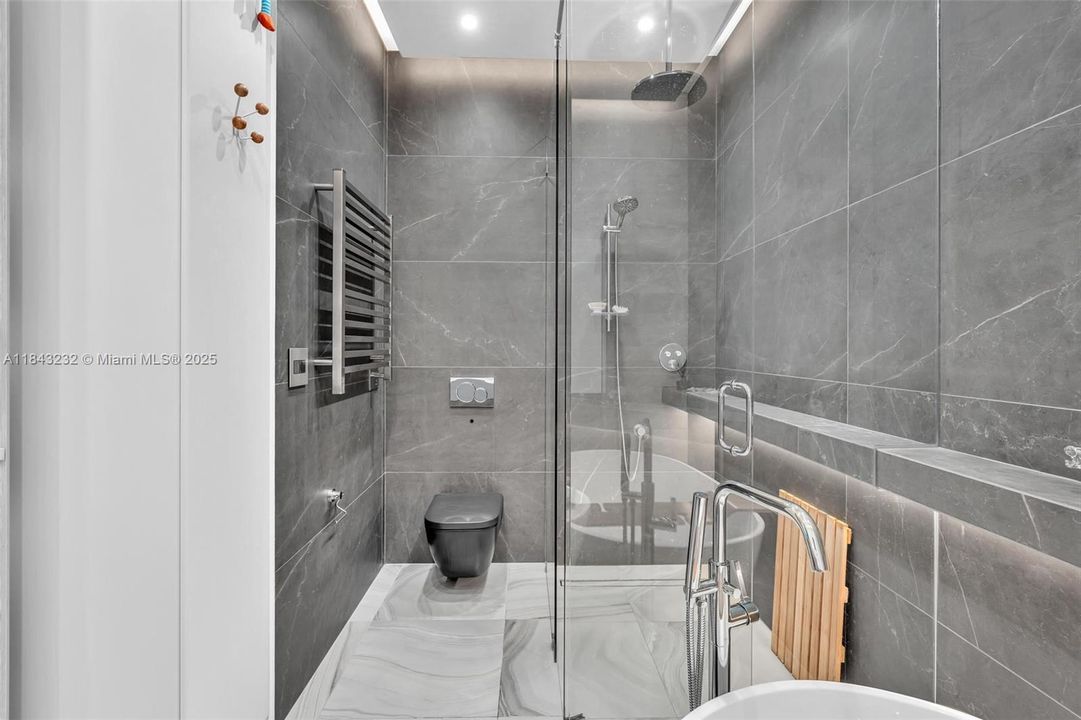 Active With Contract: $1,098,000 (4 beds, 2 baths, 2223 Square Feet)