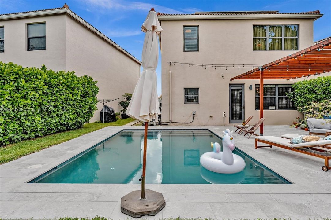 Active With Contract: $1,098,000 (4 beds, 2 baths, 2223 Square Feet)