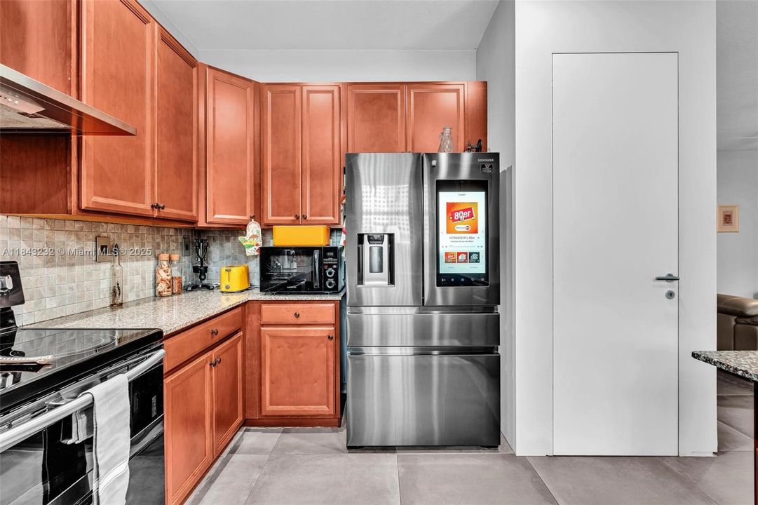 Active With Contract: $1,098,000 (4 beds, 2 baths, 2223 Square Feet)