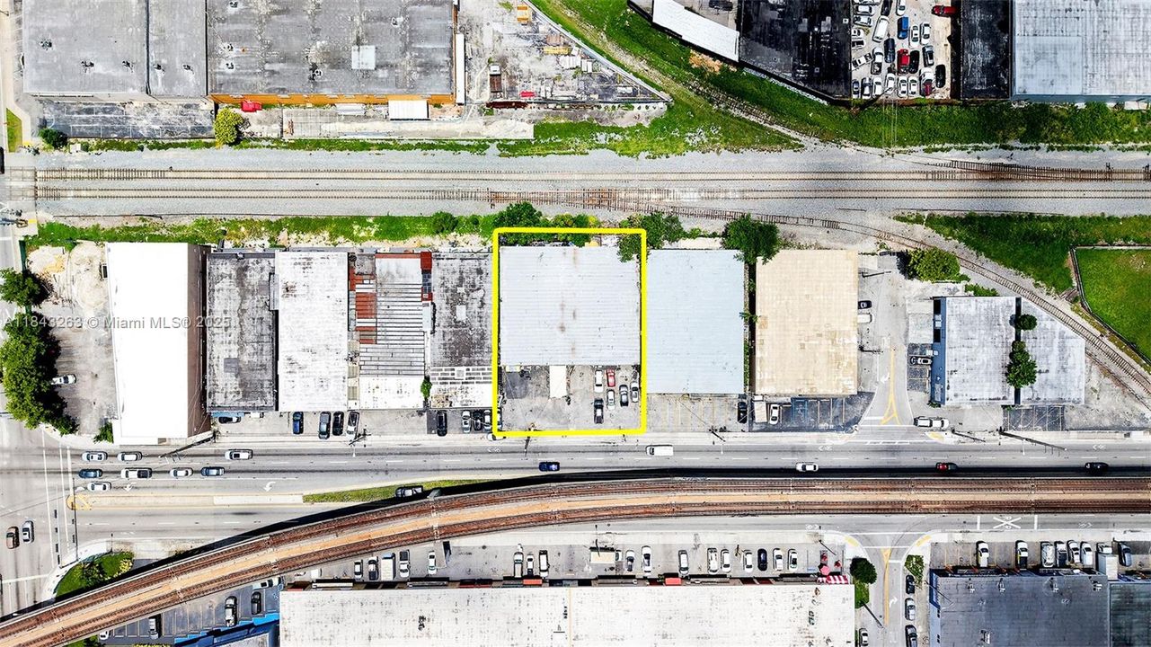 合同活跃: $1,800,000 (0 贝兹, 0 浴室, 0 平方英尺)