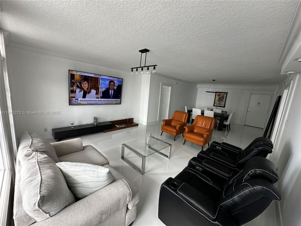 Под контрактом: $4,500 (2 спален, 2 ванн, 1535 Квадратных фут)