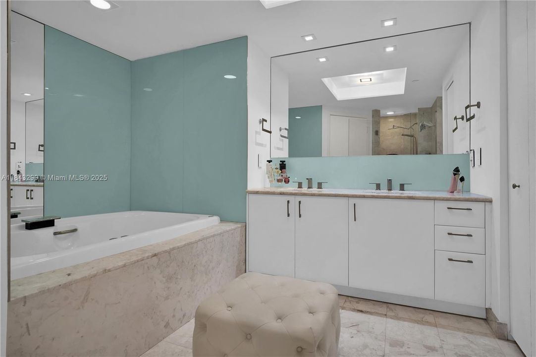 For Sale: $1,950,000 (2 beds, 3 baths, 1730 Square Feet)