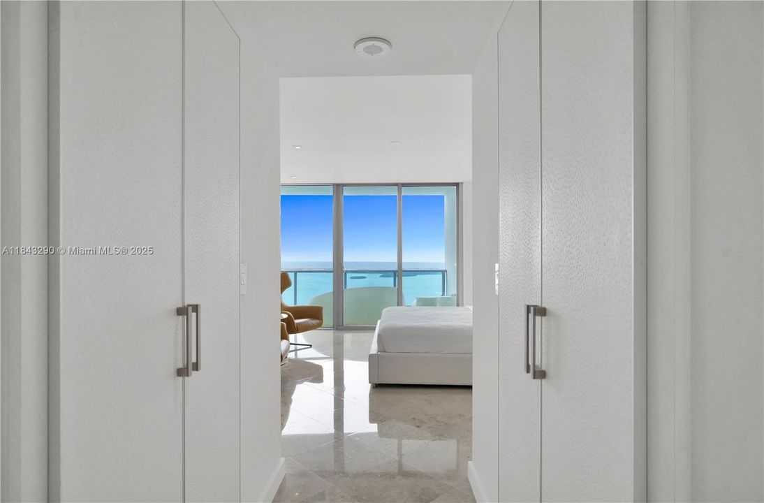 For Sale: $1,950,000 (2 beds, 3 baths, 1730 Square Feet)