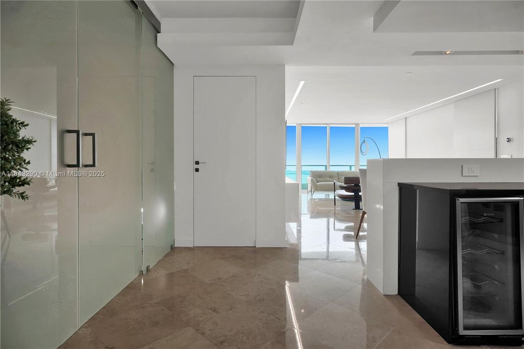 For Sale: $1,950,000 (2 beds, 3 baths, 1730 Square Feet)