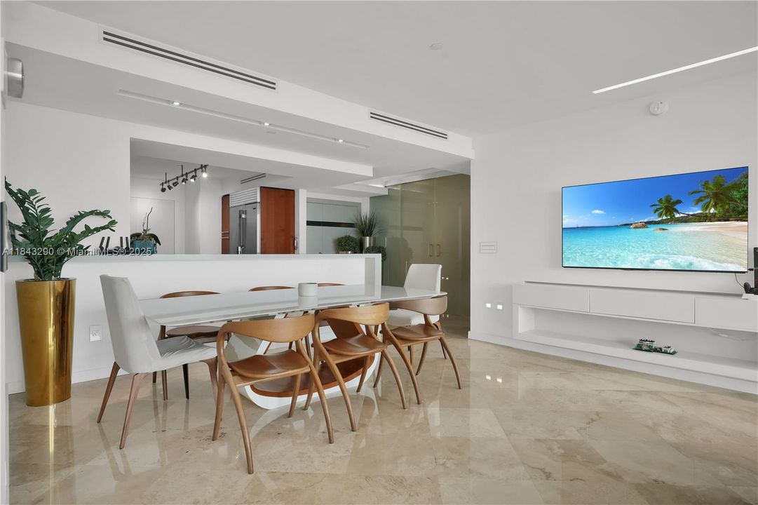 For Sale: $1,950,000 (2 beds, 3 baths, 1730 Square Feet)