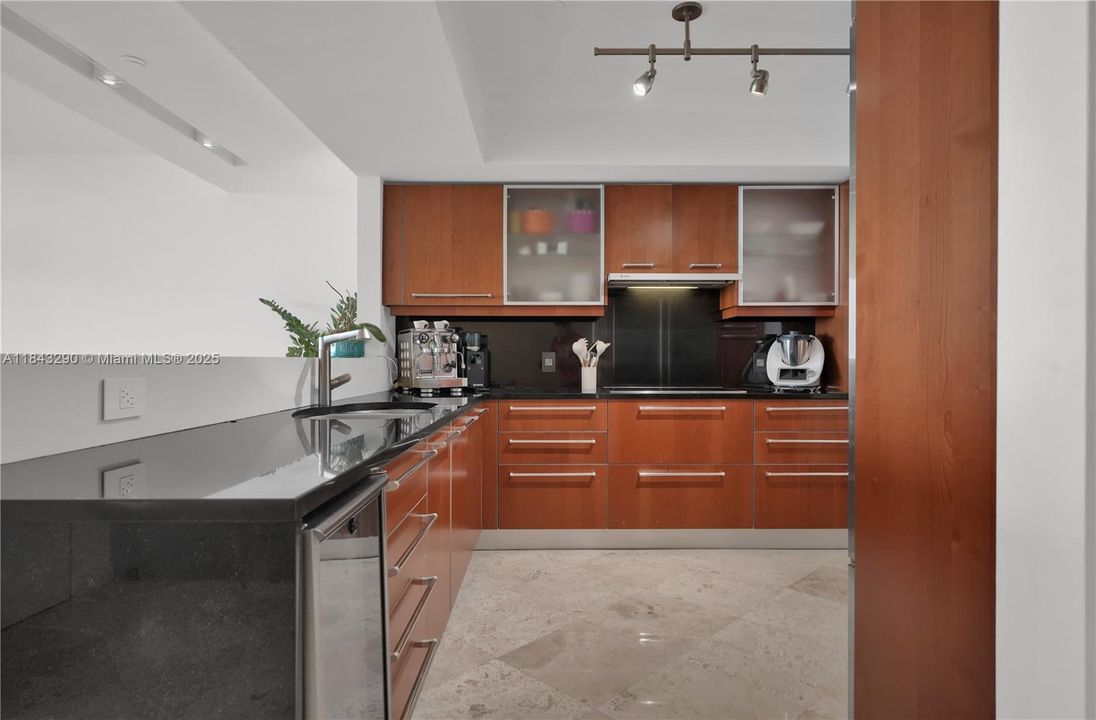 For Sale: $1,950,000 (2 beds, 3 baths, 1730 Square Feet)