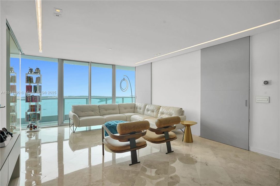 For Sale: $1,950,000 (2 beds, 3 baths, 1730 Square Feet)