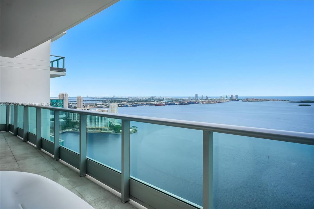 For Sale: $1,950,000 (2 beds, 3 baths, 1730 Square Feet)