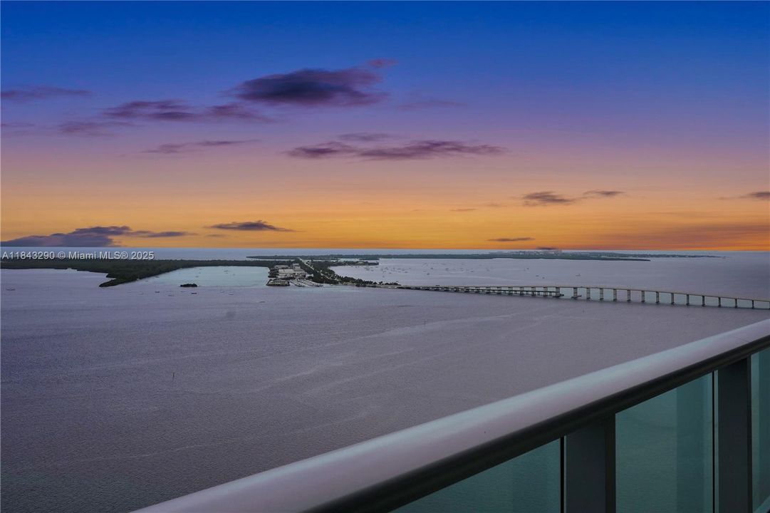 For Sale: $1,950,000 (2 beds, 3 baths, 1730 Square Feet)