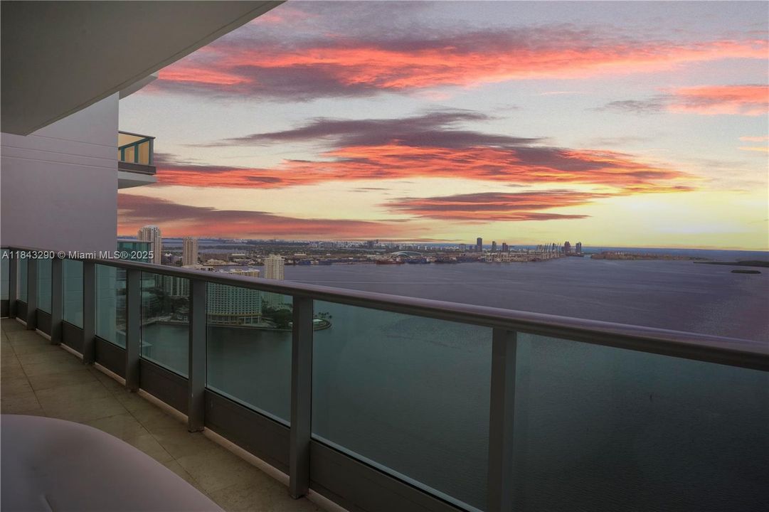 For Sale: $1,950,000 (2 beds, 3 baths, 1730 Square Feet)