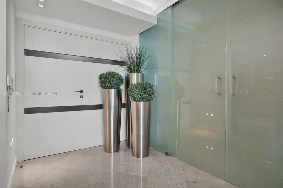 For Sale: $1,950,000 (2 beds, 3 baths, 1730 Square Feet)