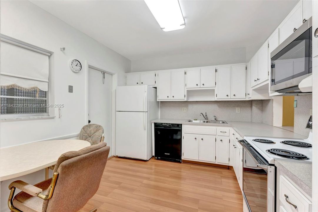 En Venta: $134,900 (2 camas, 2 baños, 1242 Pies cuadrados)