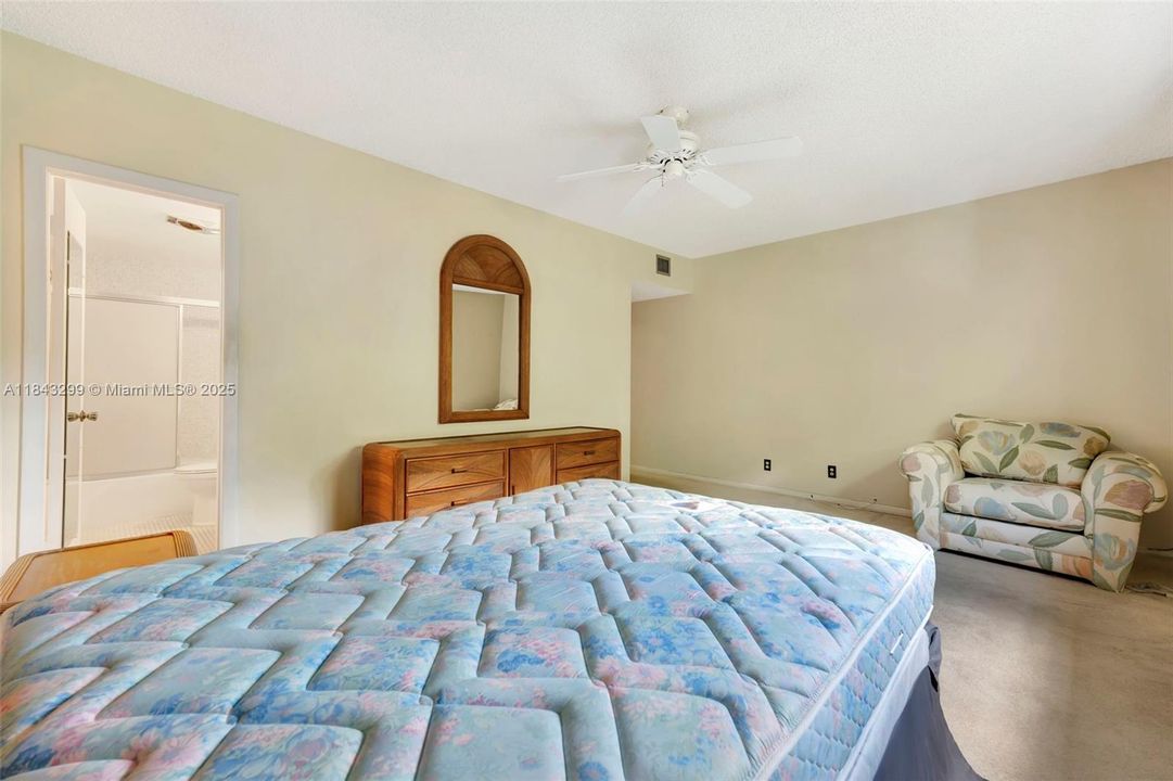 En Venta: $134,900 (2 camas, 2 baños, 1242 Pies cuadrados)