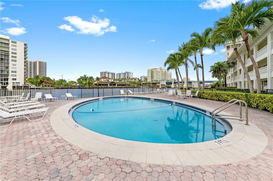 На продажу: $460,000 (1 спален, 1 ванн, 747 Квадратных фут)