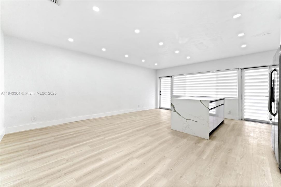 На продажу: $460,000 (1 спален, 1 ванн, 747 Квадратных фут)