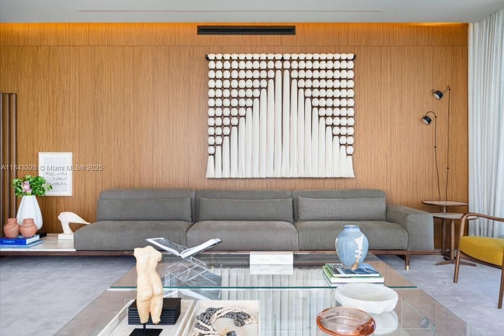 Recently Sold: $7,700,000 (4 beds, 5 baths, 3252 Square Feet)