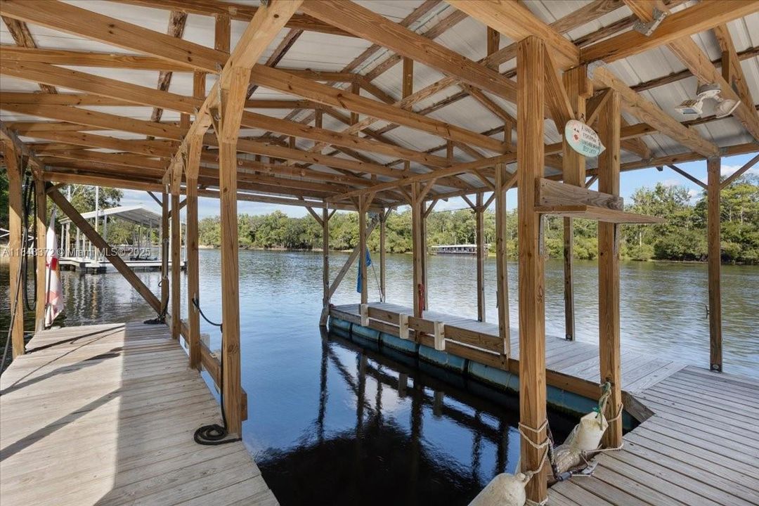 En Venta: $550,000 (2 camas, 2 baños, 1456 Pies cuadrados)