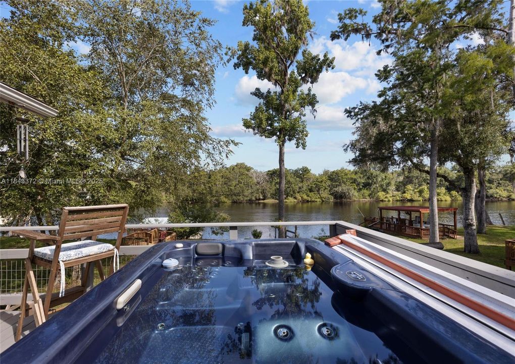 En Venta: $550,000 (2 camas, 2 baños, 1456 Pies cuadrados)