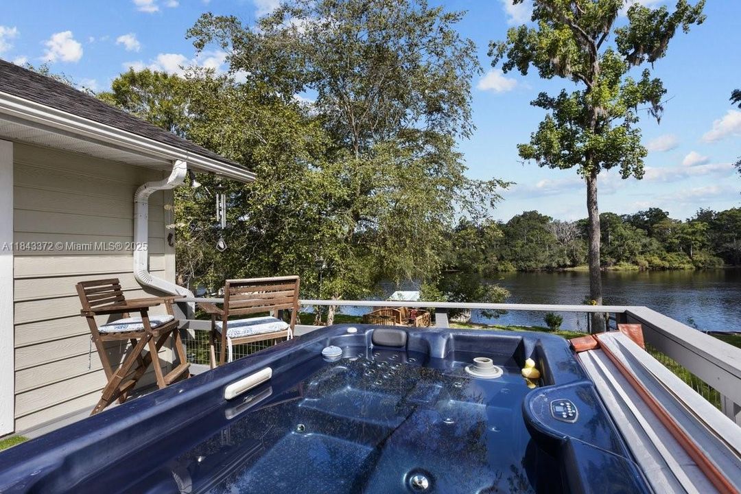 En Venta: $550,000 (2 camas, 2 baños, 1456 Pies cuadrados)